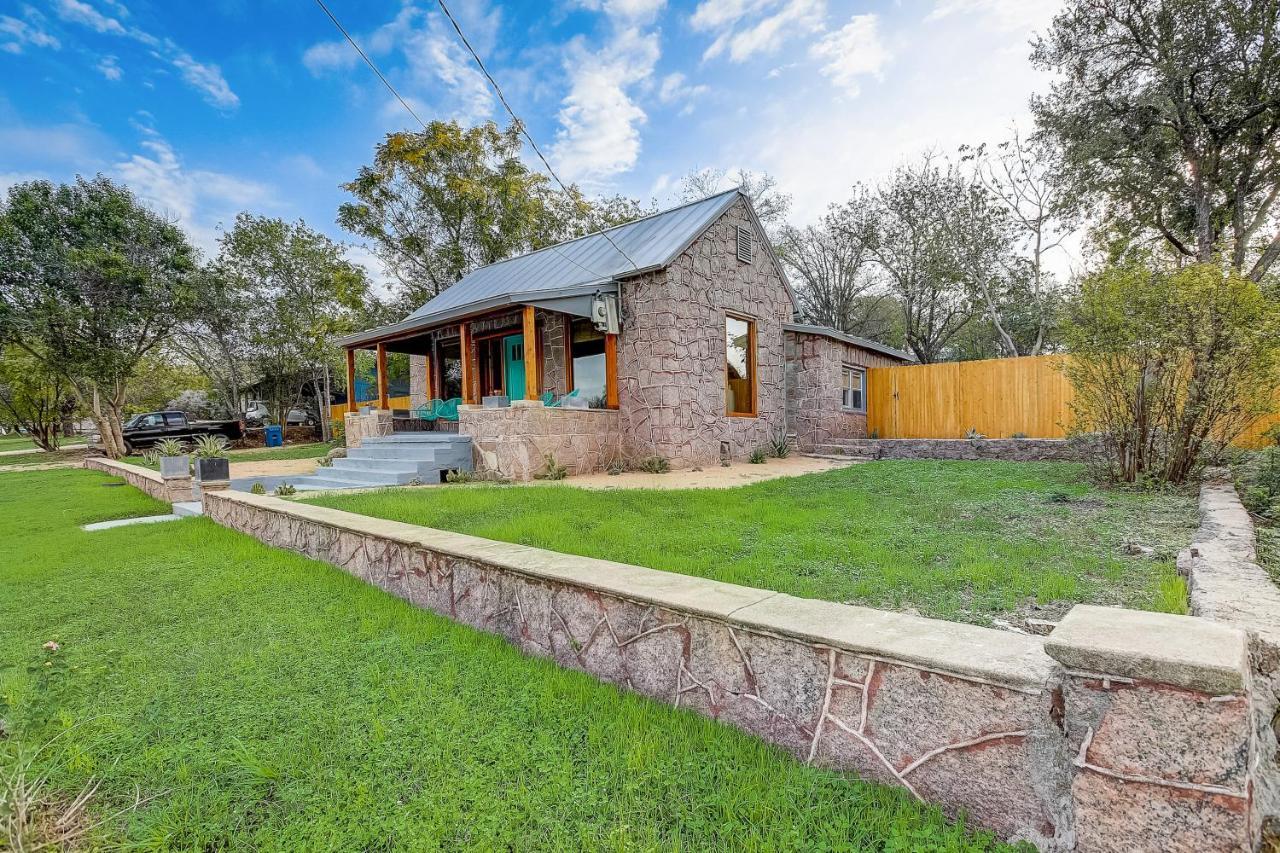 Marble Falls Zen Villa Exterior photo